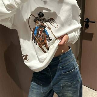 버버리 홀스 프린팅 맨투맨
